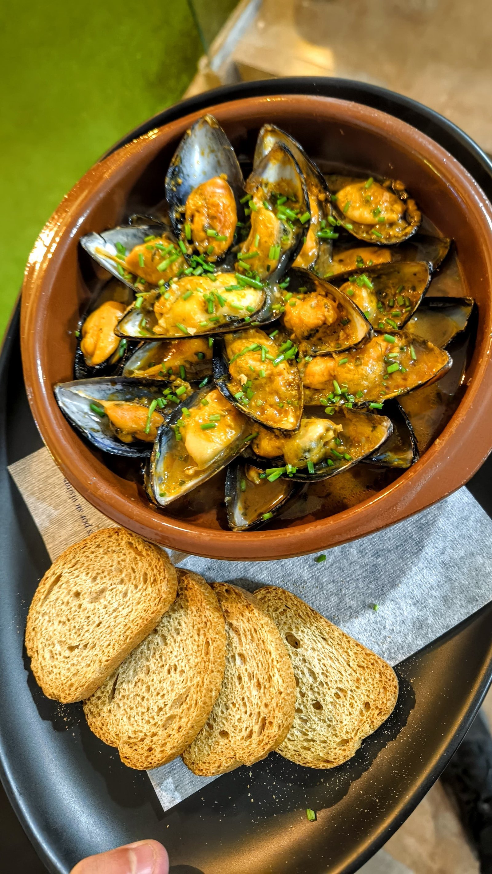 Mejillones en salsa marinera