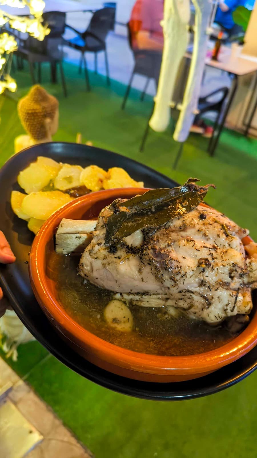 Codillo de cerdo al horno