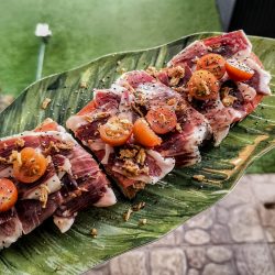 Rebanada de pan gratinada <br>de atún o jamón serrano